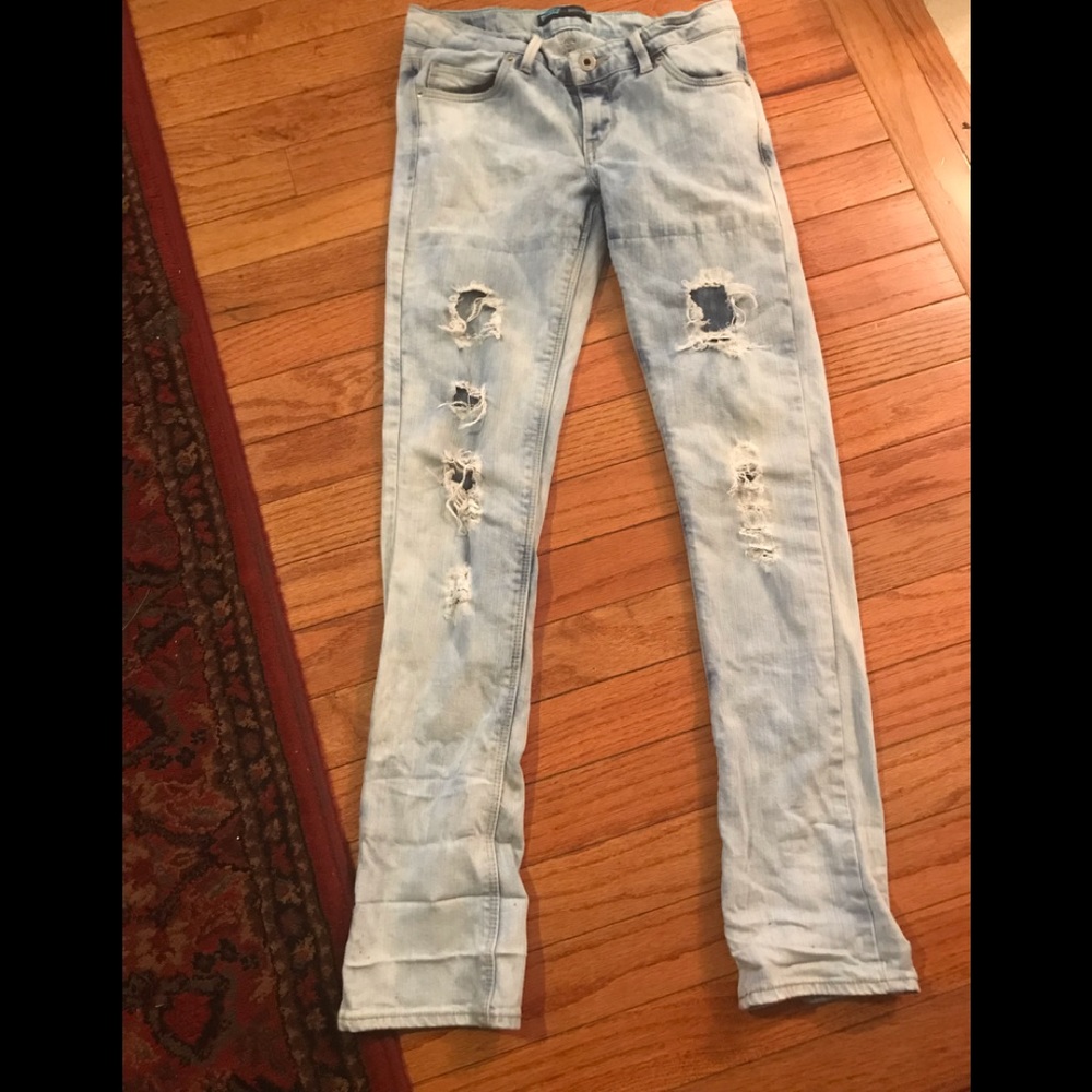 Levi’s ripped and repair skinny jeans